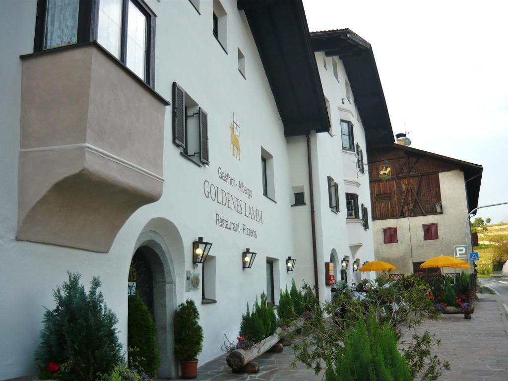 Gasthof Goldenes Lamm Hotel Varna Esterno foto